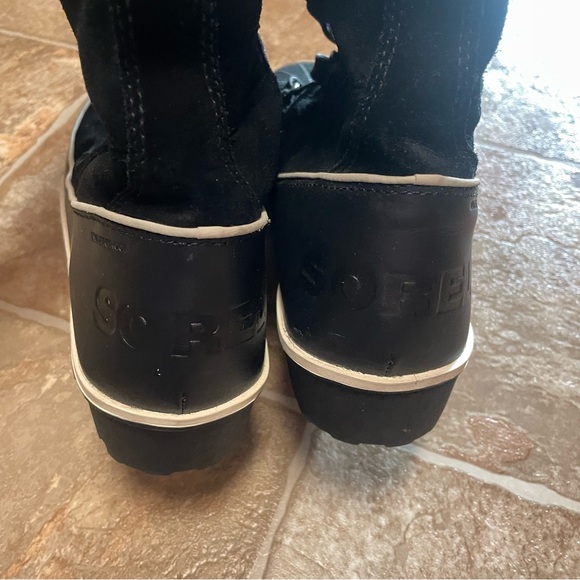 Sorel Boots - Picture 3 of 5